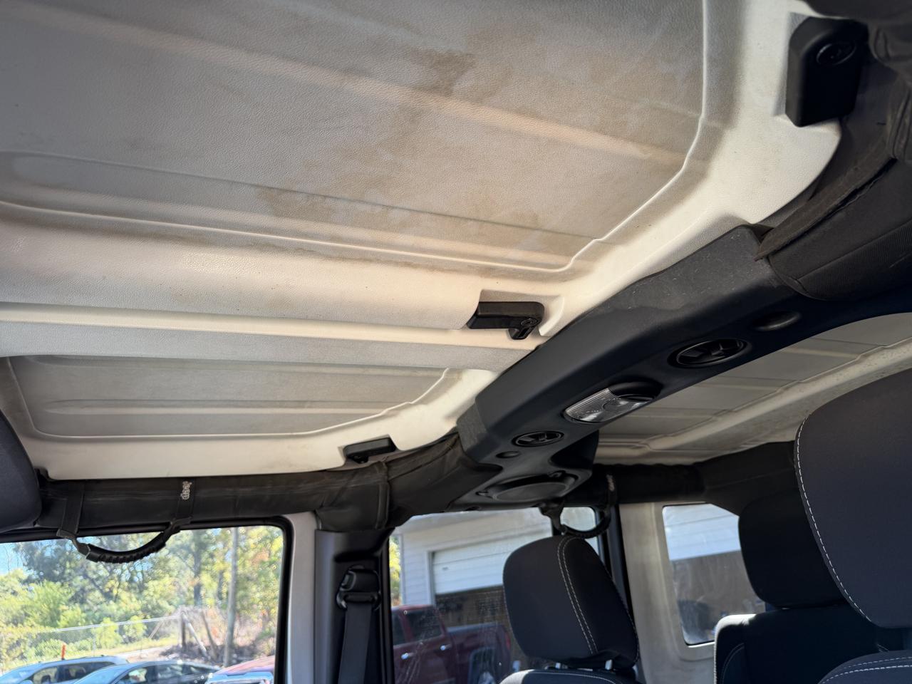 Jeep Wrangler Unlimited Sahara 4WD 2014