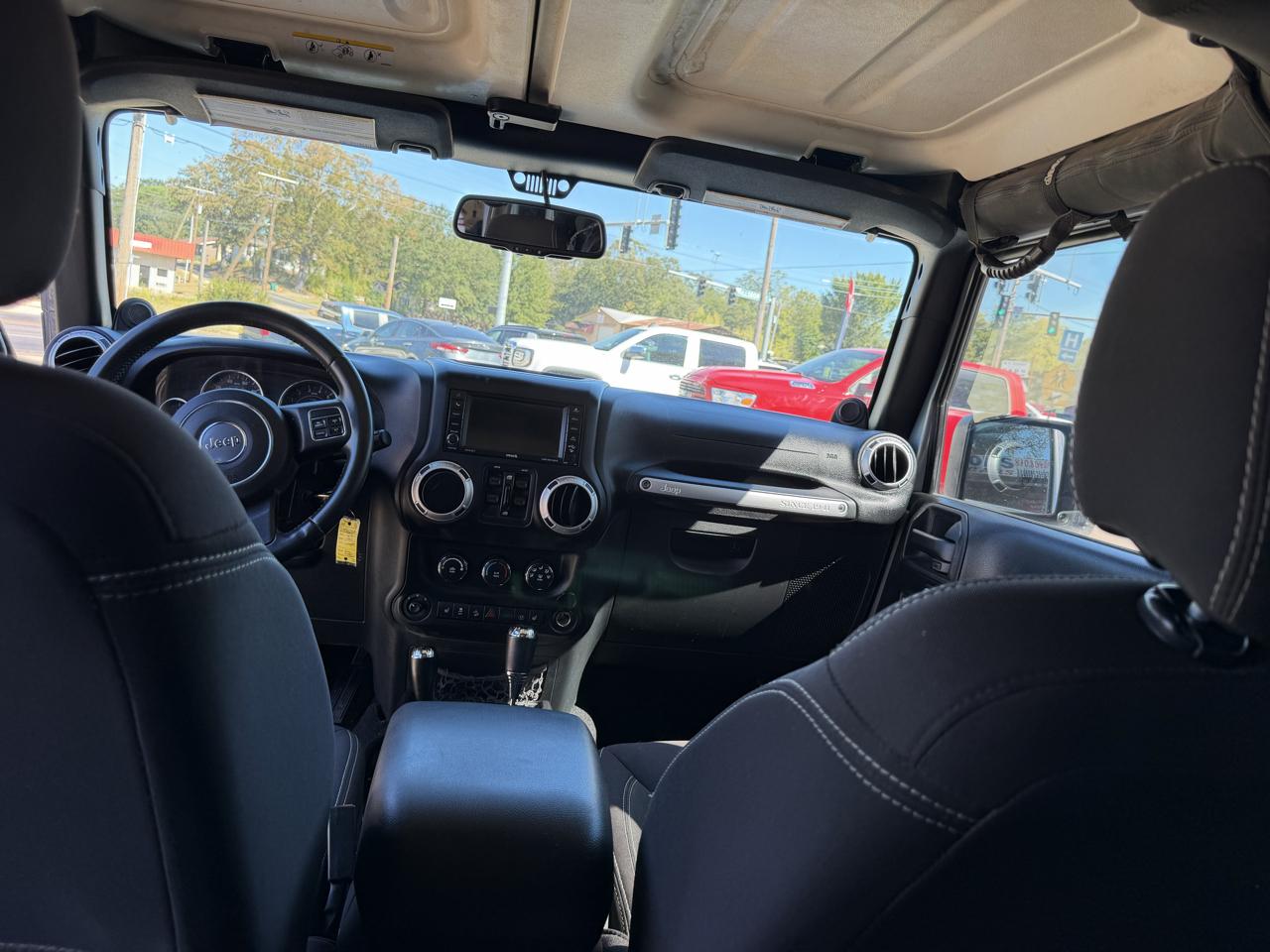 Jeep Wrangler Unlimited Sahara 4WD 2014