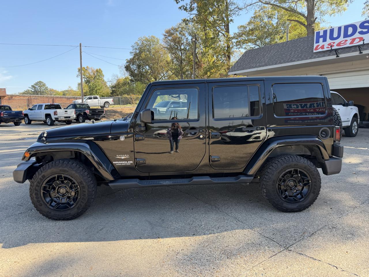 Jeep Wrangler Unlimited Sahara 4WD 2013