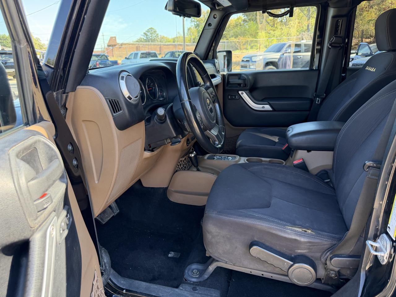 Jeep Wrangler Unlimited Sahara 4WD 2013