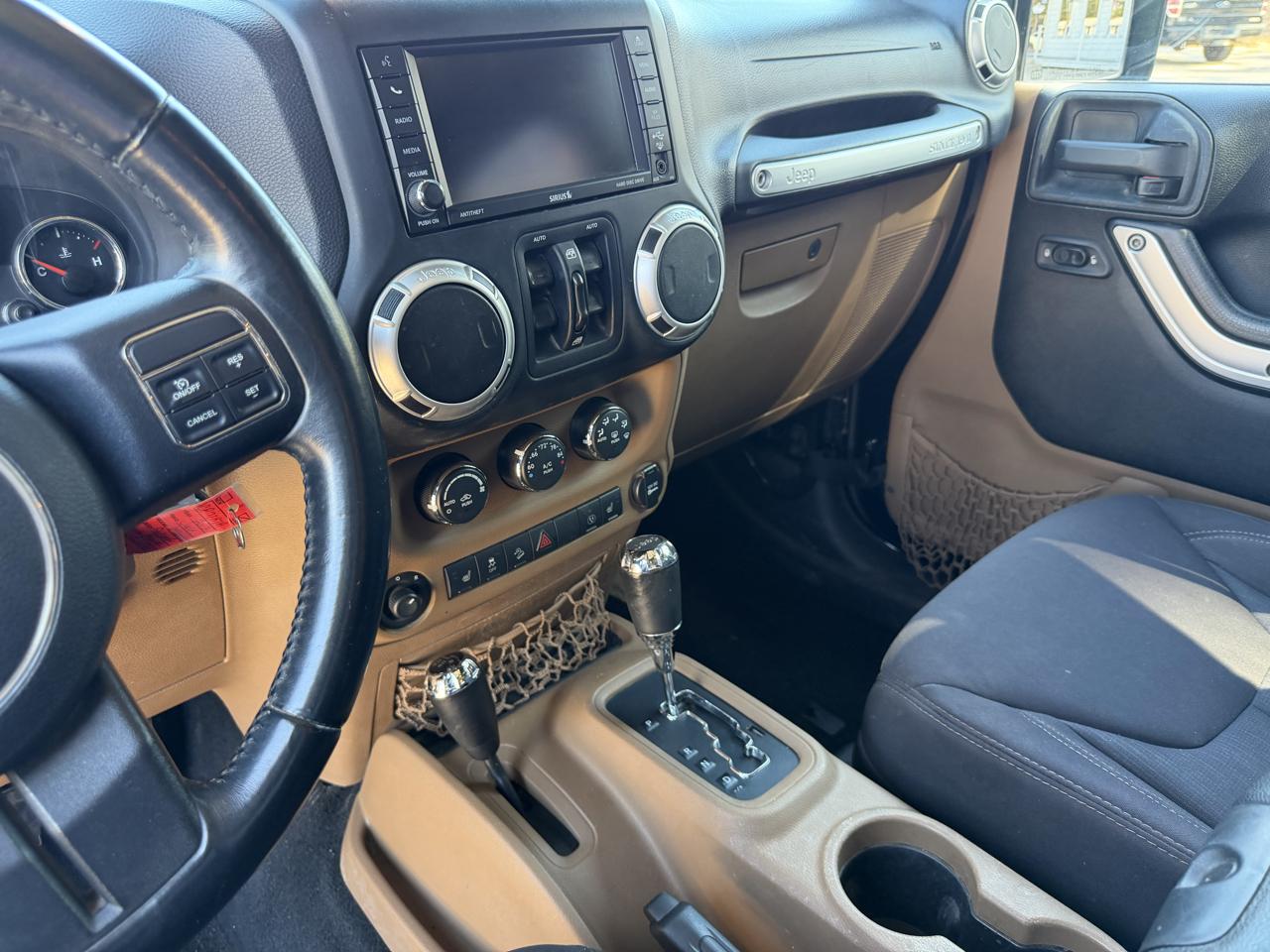 Jeep Wrangler Unlimited Sahara 4WD 2013