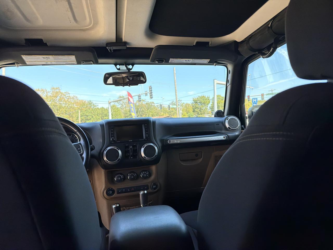 Jeep Wrangler Unlimited Sahara 4WD 2013