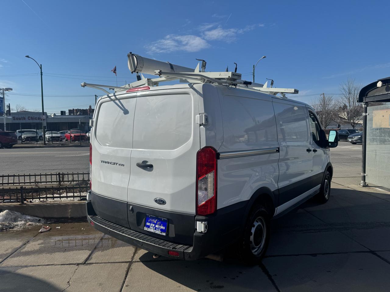 Ford Transit 250 Van Low Roof w/Sliding Pass. 130-in. WB 2020