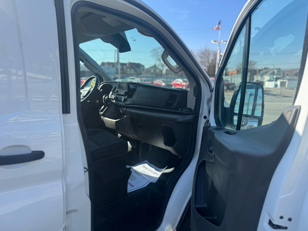 Ford Transit 250 Van Low Roof w/Sliding Pass. 130-in. WB 2020