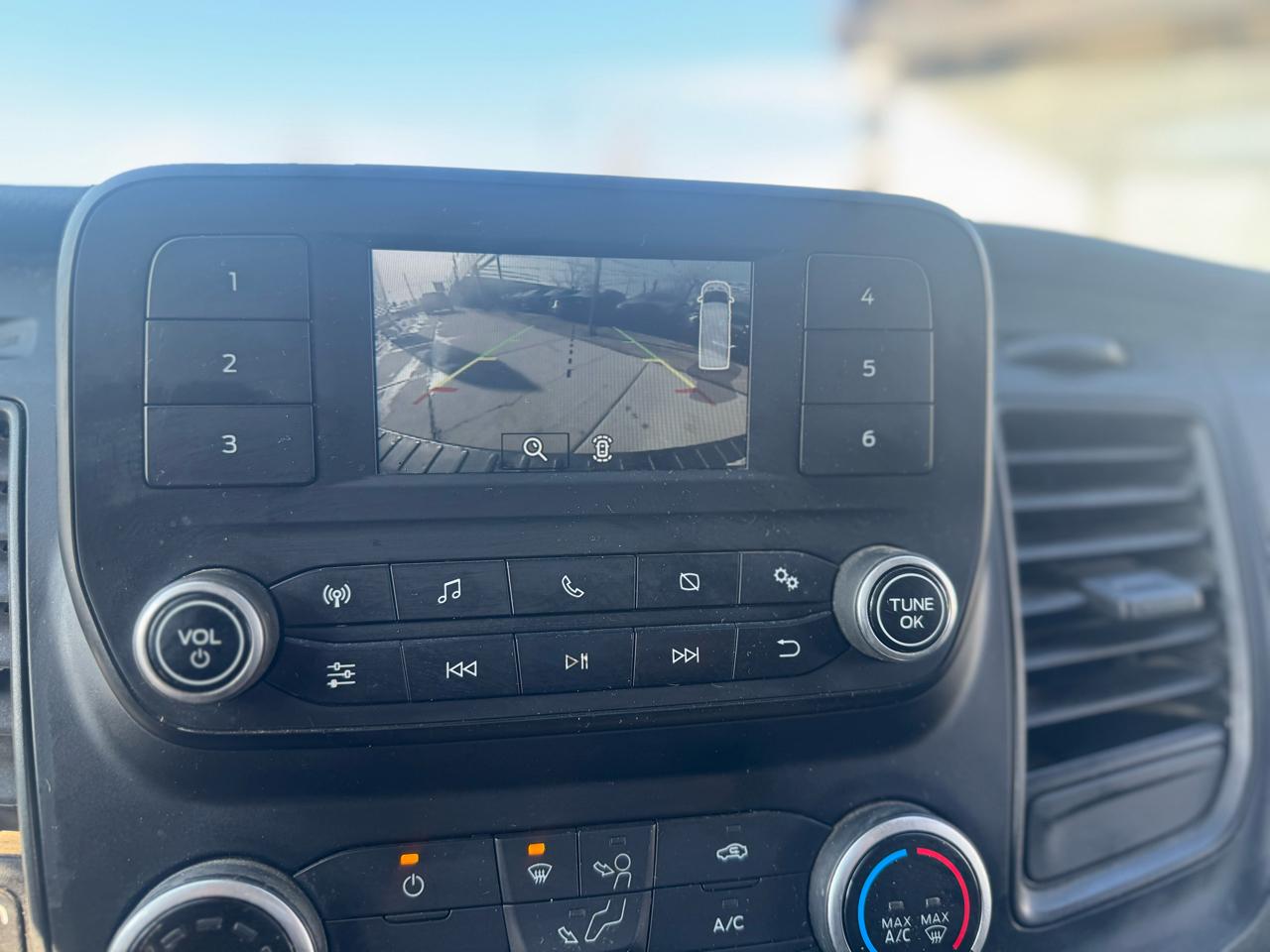 Ford Transit 250 Van Low Roof w/Sliding Pass. 130-in. WB 2020