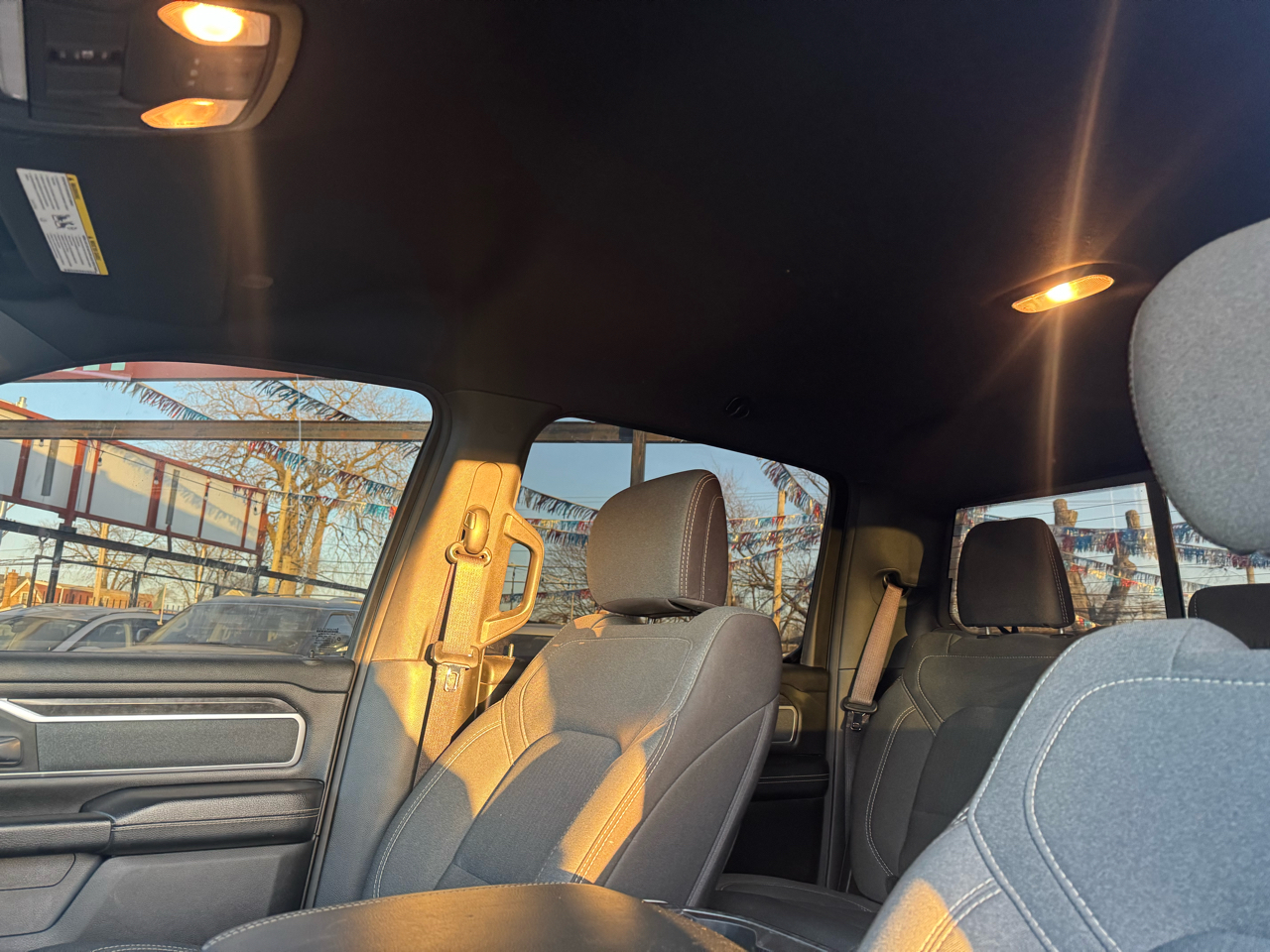 RAM 1500 Big Horn Crew Cab SWB 4WD 2022