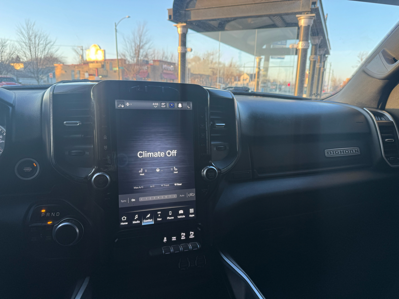 RAM 1500 Big Horn Crew Cab SWB 4WD 2022