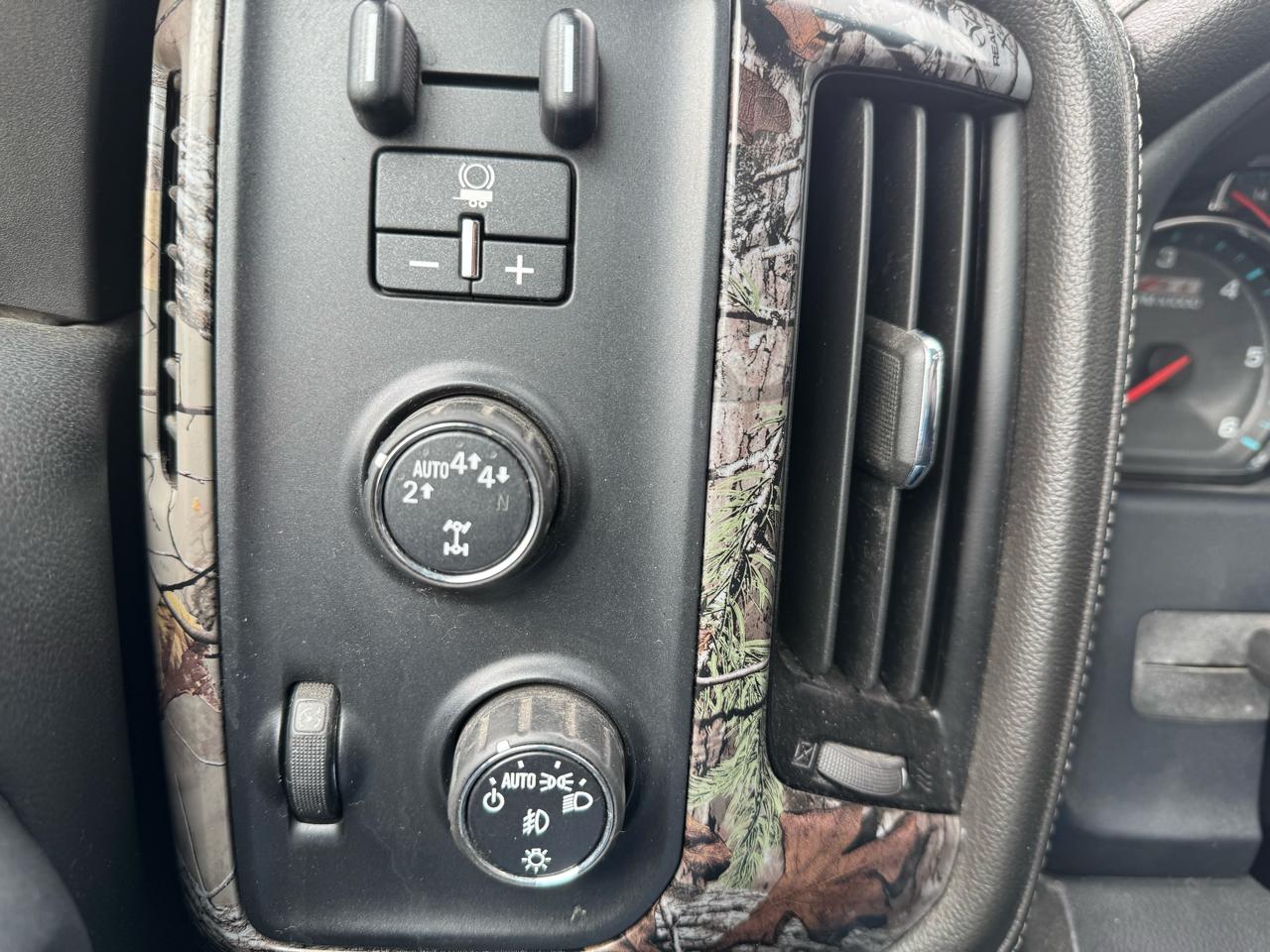 Chevrolet Silverado 1500 LTZ Crew Cab 4WD 2017