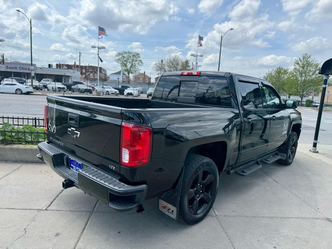 Chevrolet Silverado 1500 LTZ Crew Cab 4WD 2017