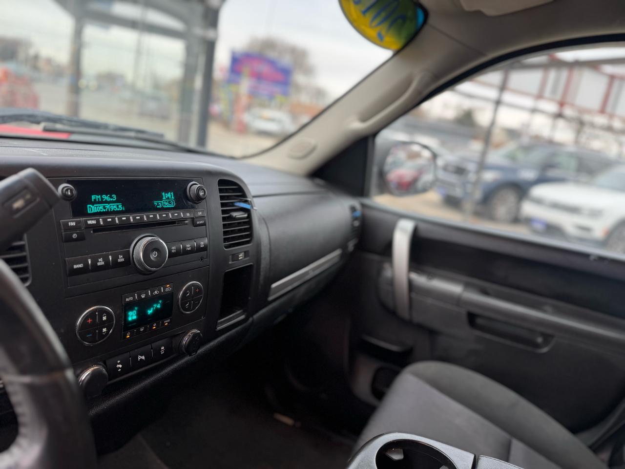 2013 CHEVROLET SILVERADO - Image 17