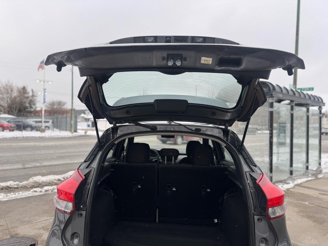 2020 NISSAN KICKS - Image 11