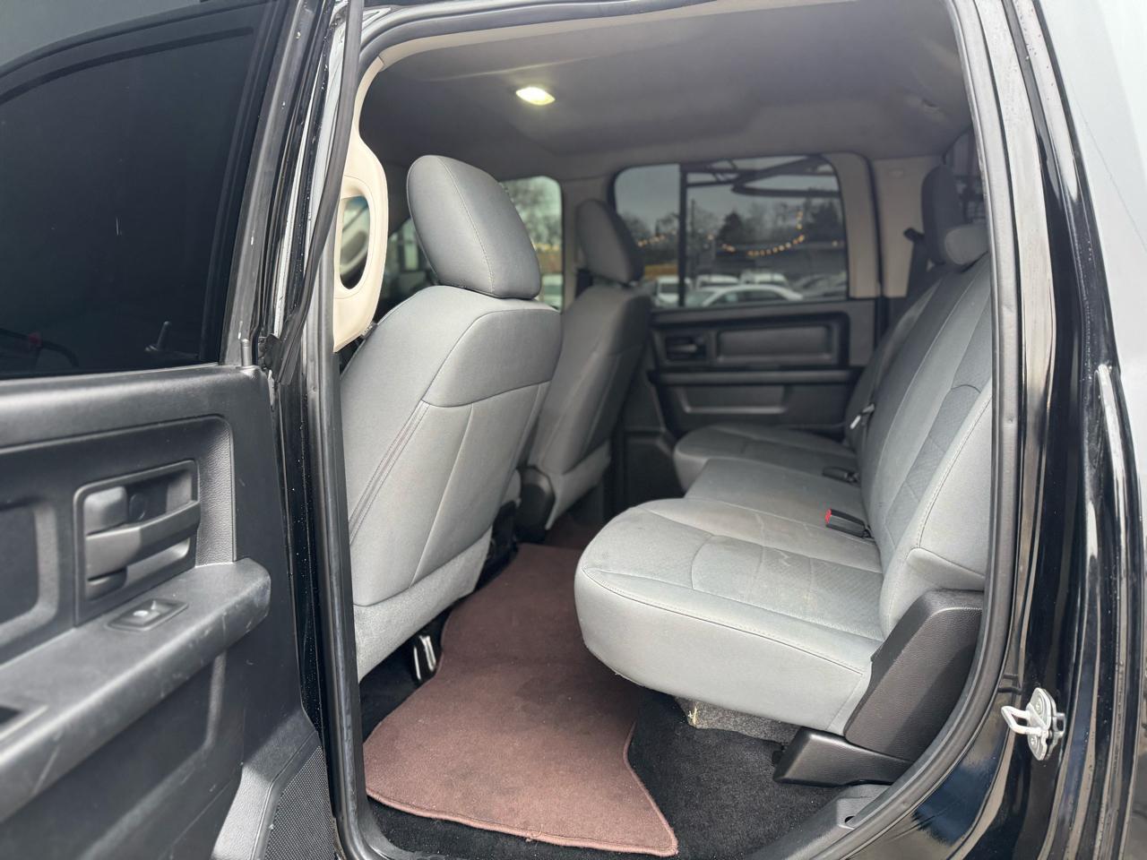 2014 RAM 1500 - Image 12