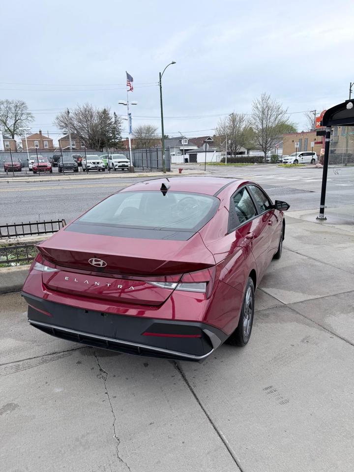 Hyundai Elantra SEL 2024