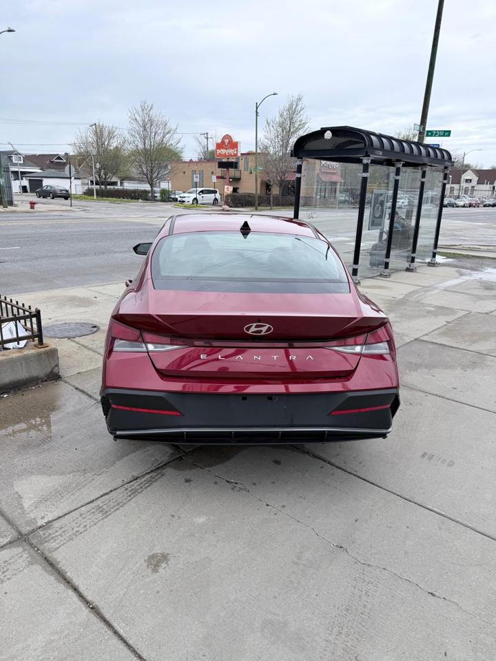 Hyundai Elantra SEL 2024