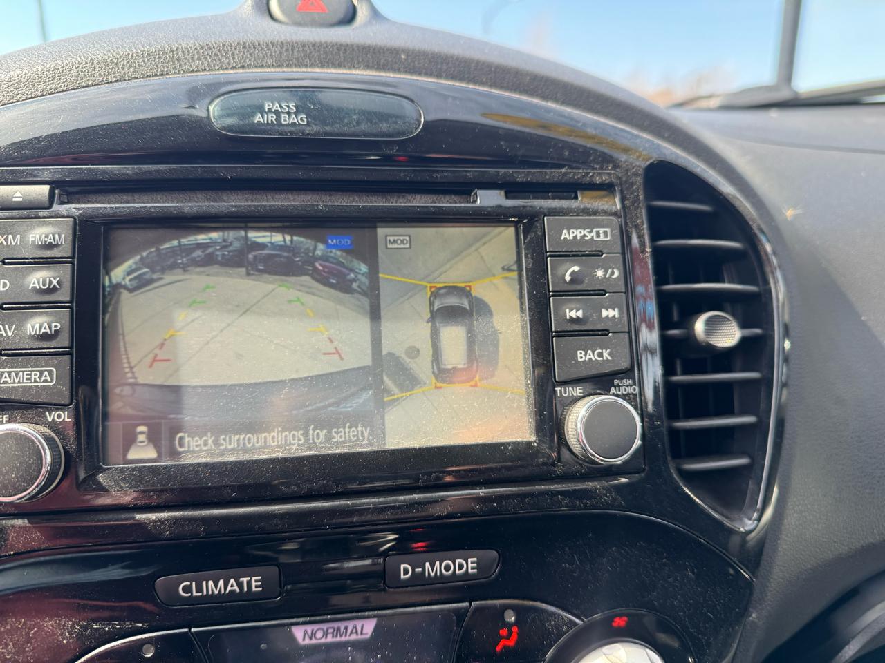 Nissan Juke S AWD 2015