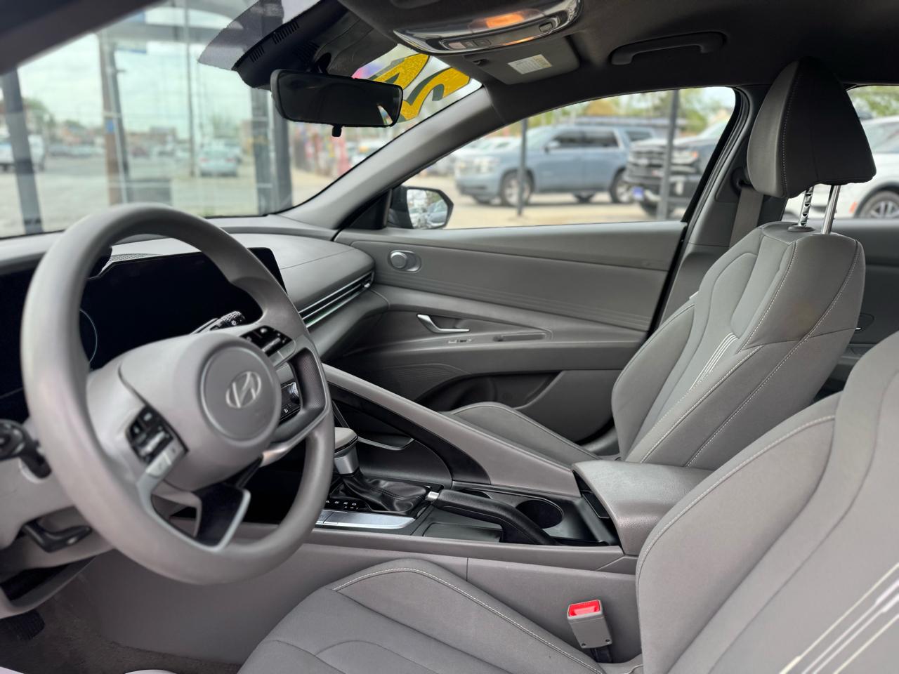 Hyundai Elantra SEL 2024