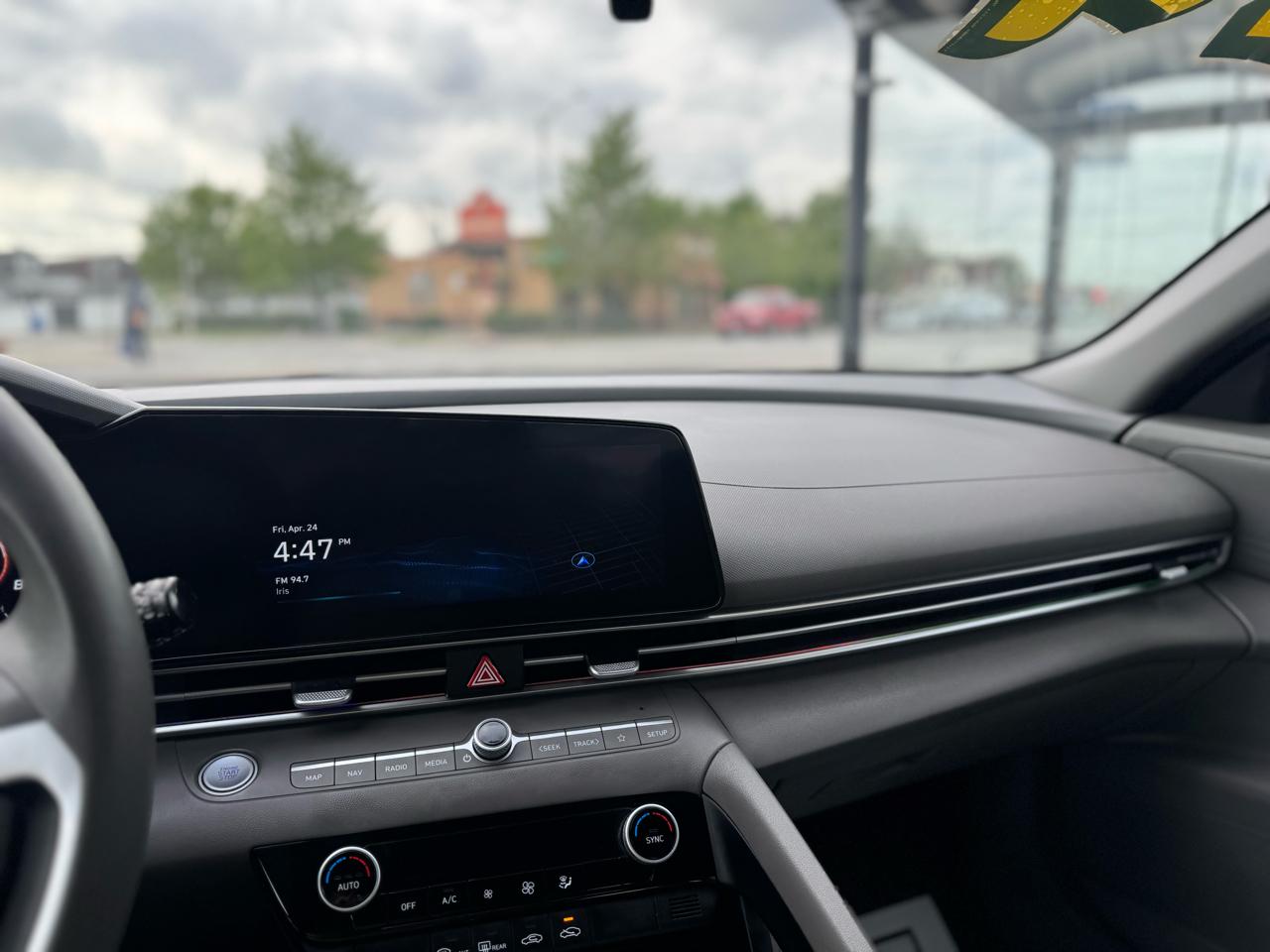 Hyundai Elantra SEL 2024
