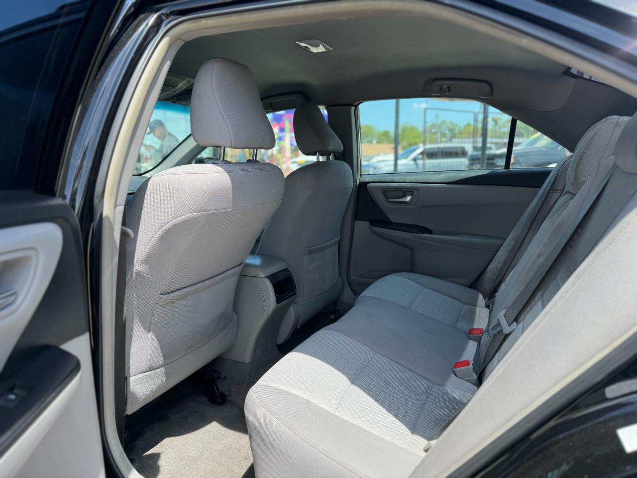 Toyota Camry SE 2017