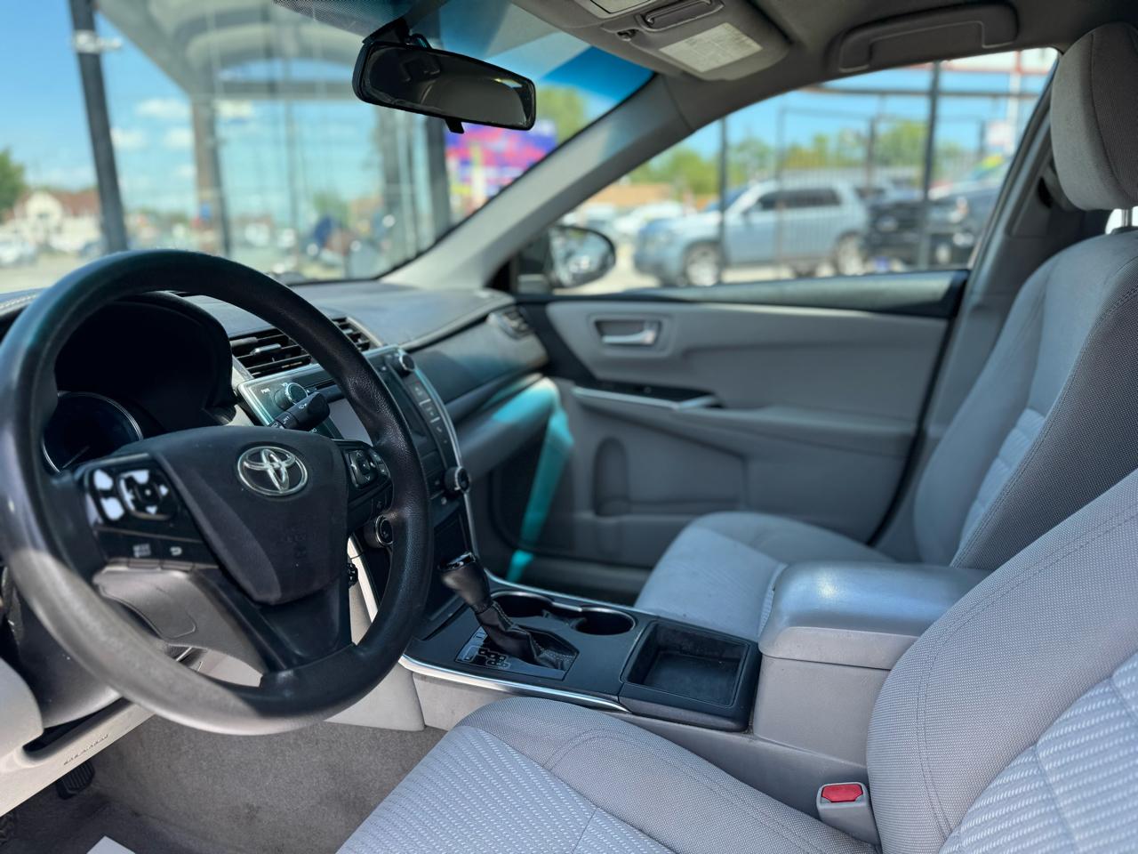 Toyota Camry SE 2017