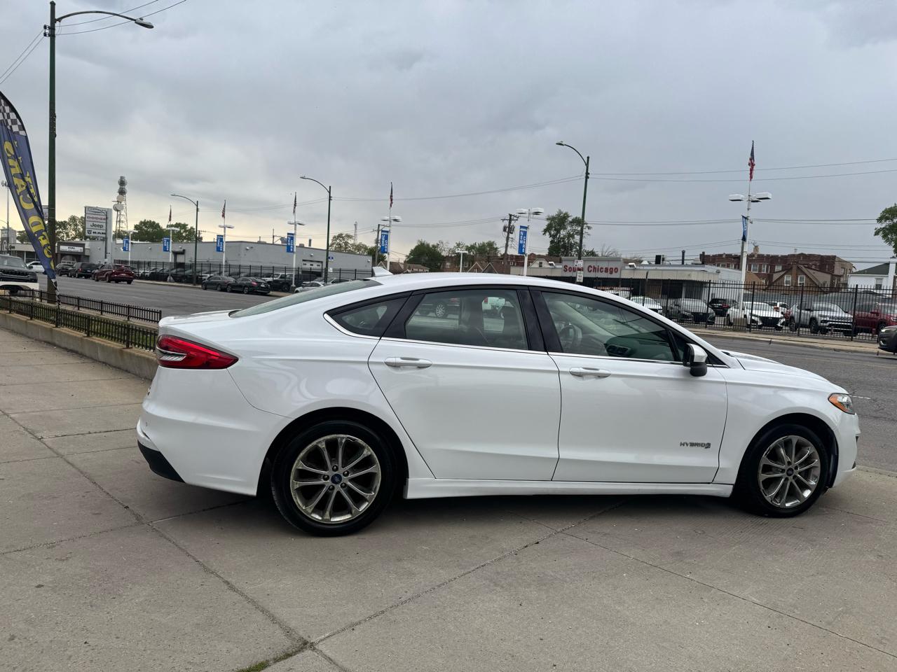 Ford Fusion Hybrid SE 2019