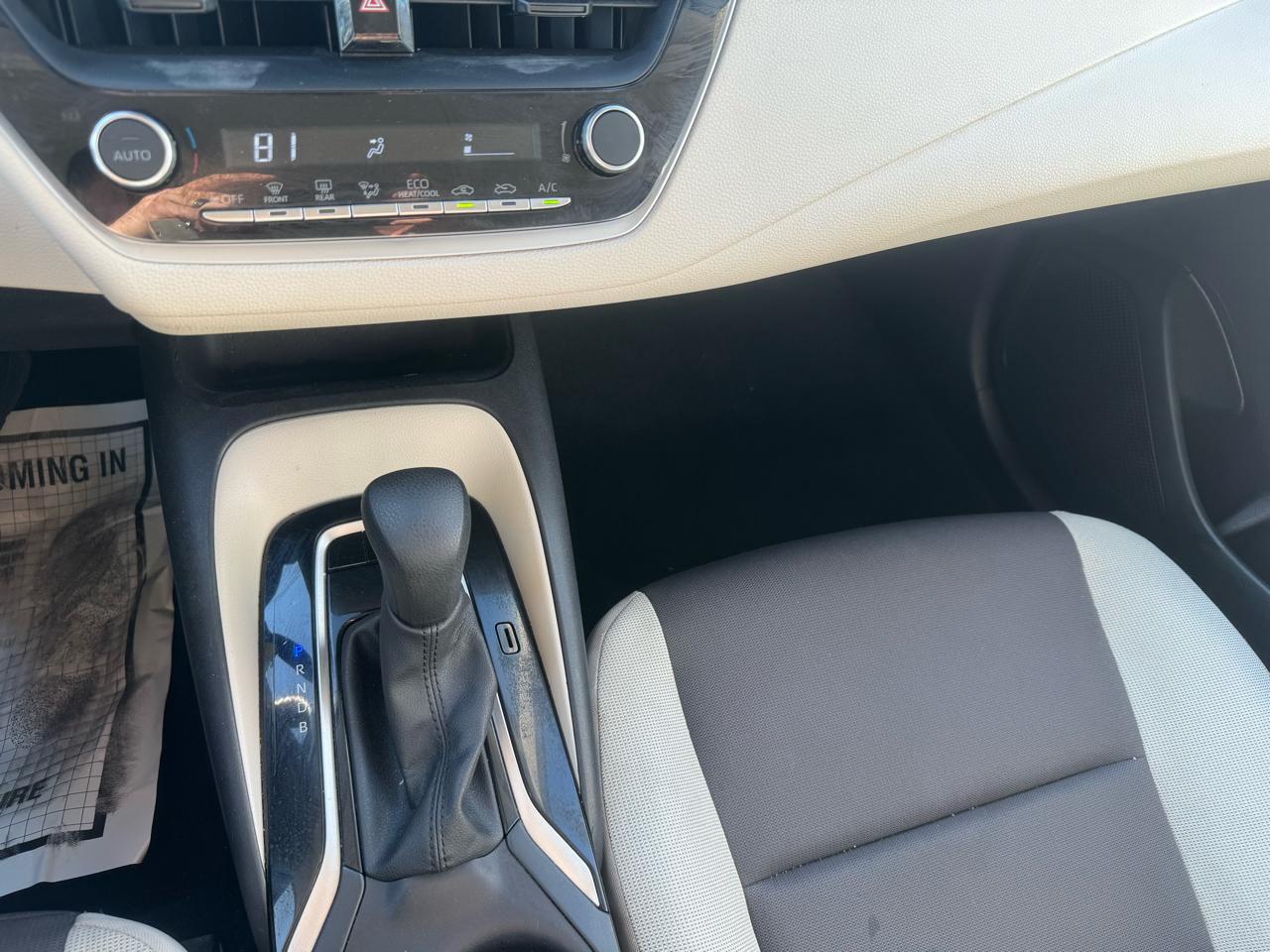 Toyota Corolla LE 2024