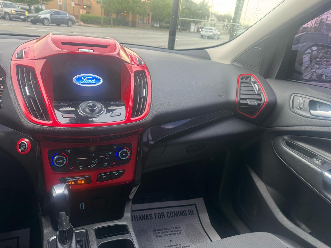 Ford Escape Titanium 4WD 2017