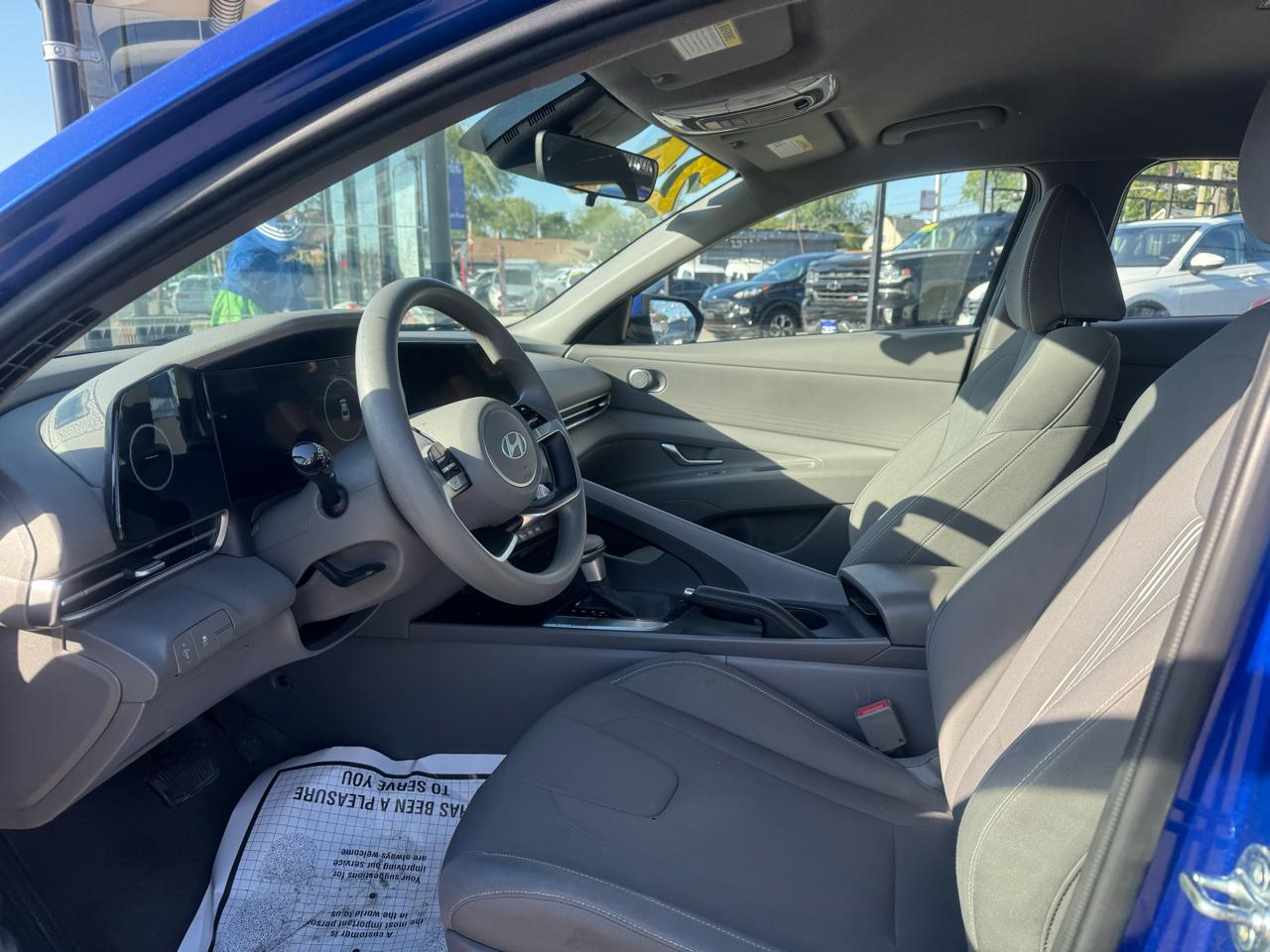 Hyundai Elantra SEL 2024