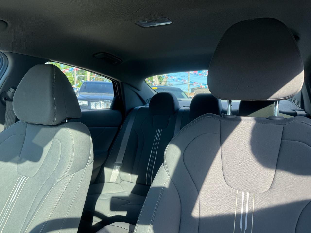 Hyundai Elantra SEL 2024