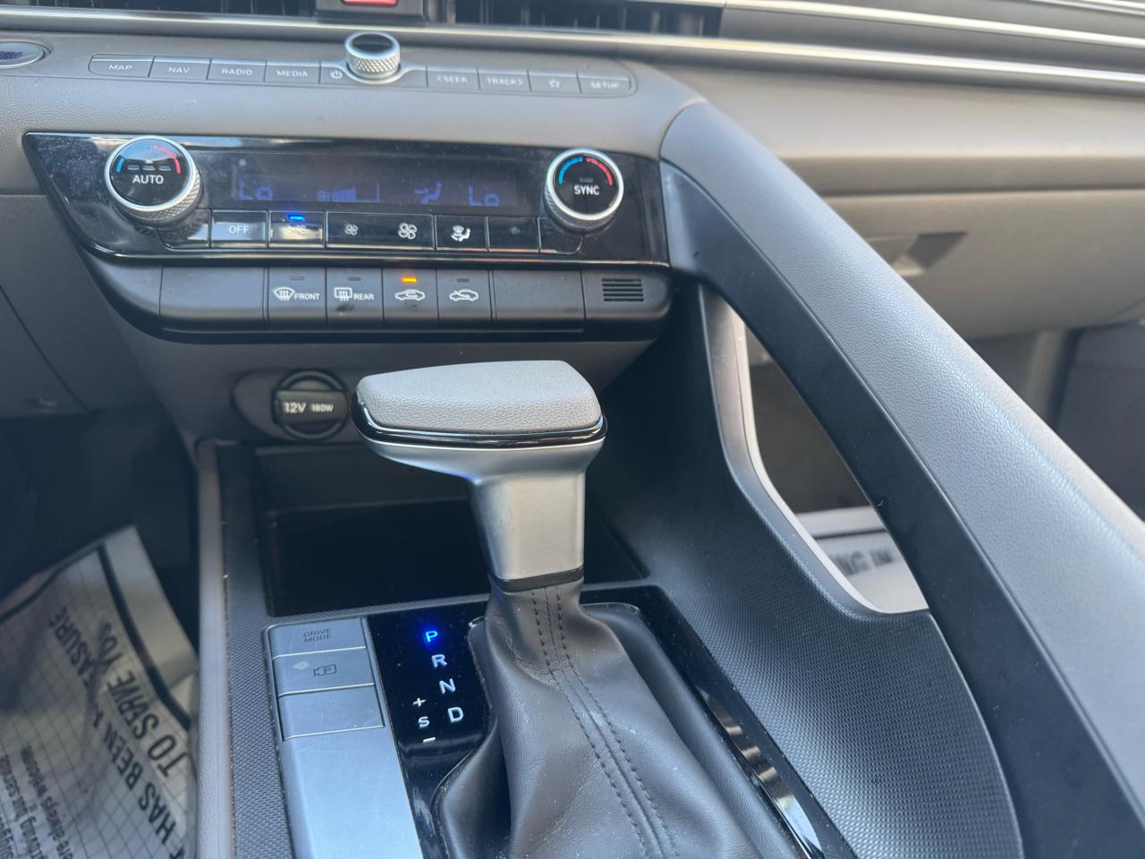 Hyundai Elantra SEL 2024