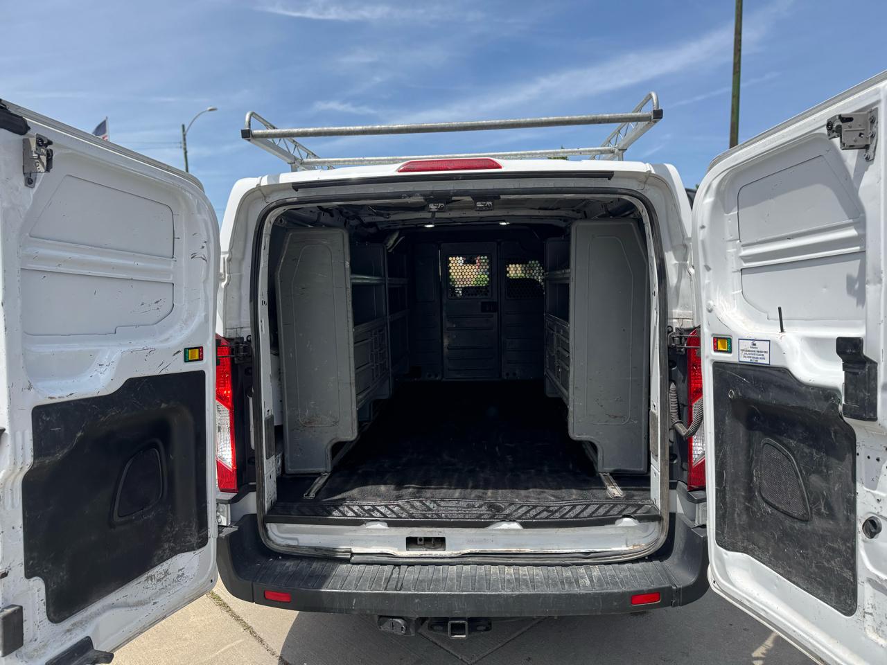 Ford Transit 350 Van Low Roof Sliding Pass. 130-in. WB 2023