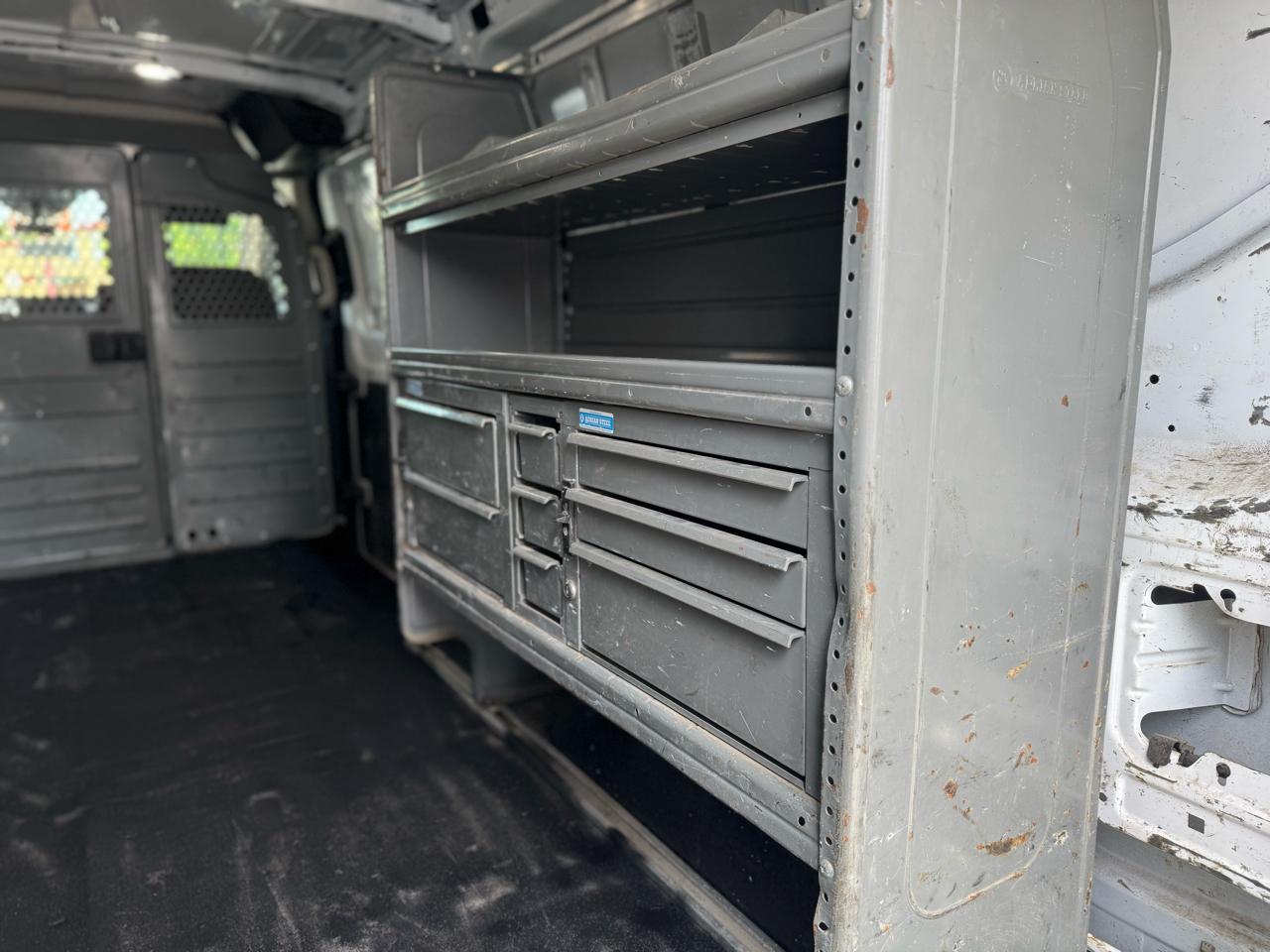 Ford Transit 350 Van Low Roof Sliding Pass. 130-in. WB 2023