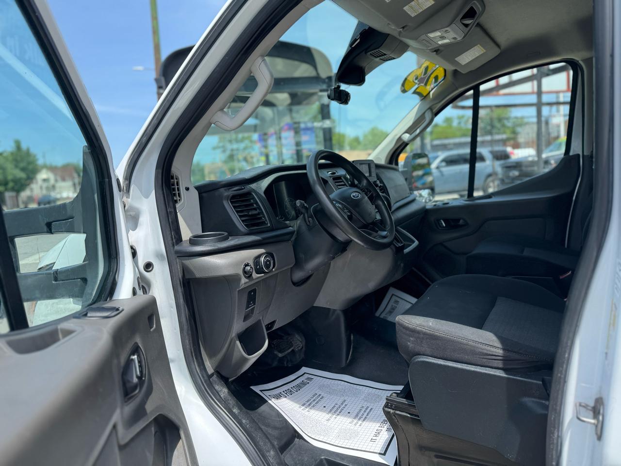 Ford Transit 350 Van Low Roof Sliding Pass. 130-in. WB 2023