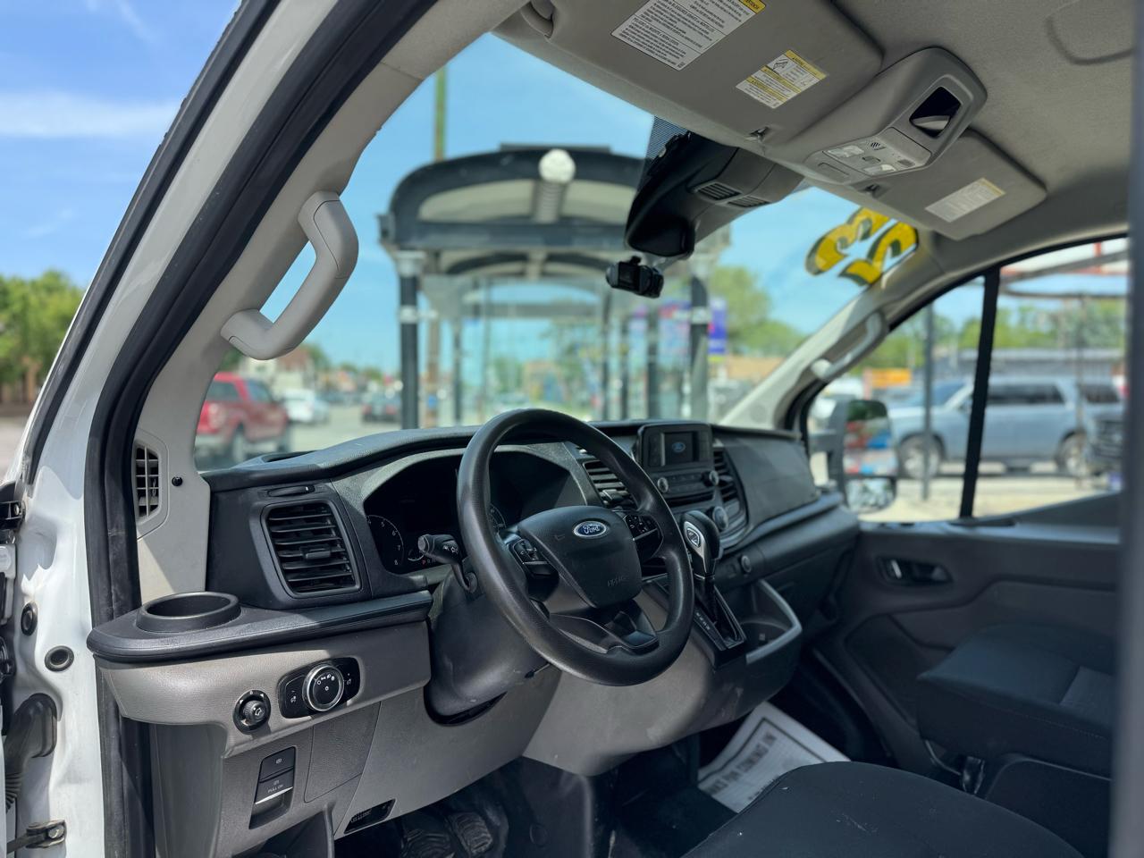Ford Transit 350 Van Low Roof Sliding Pass. 130-in. WB 2023