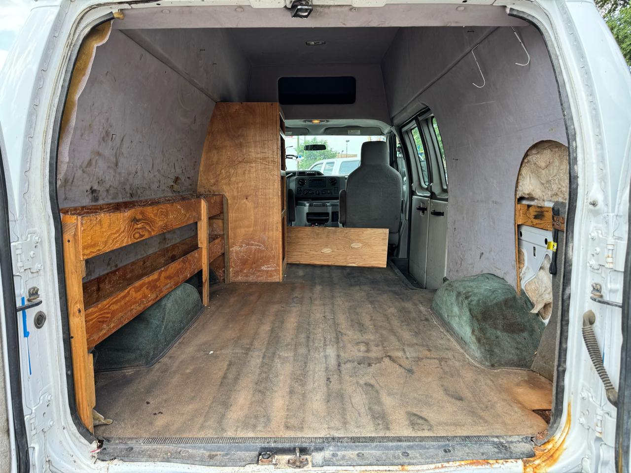Ford Econoline E-250 2014