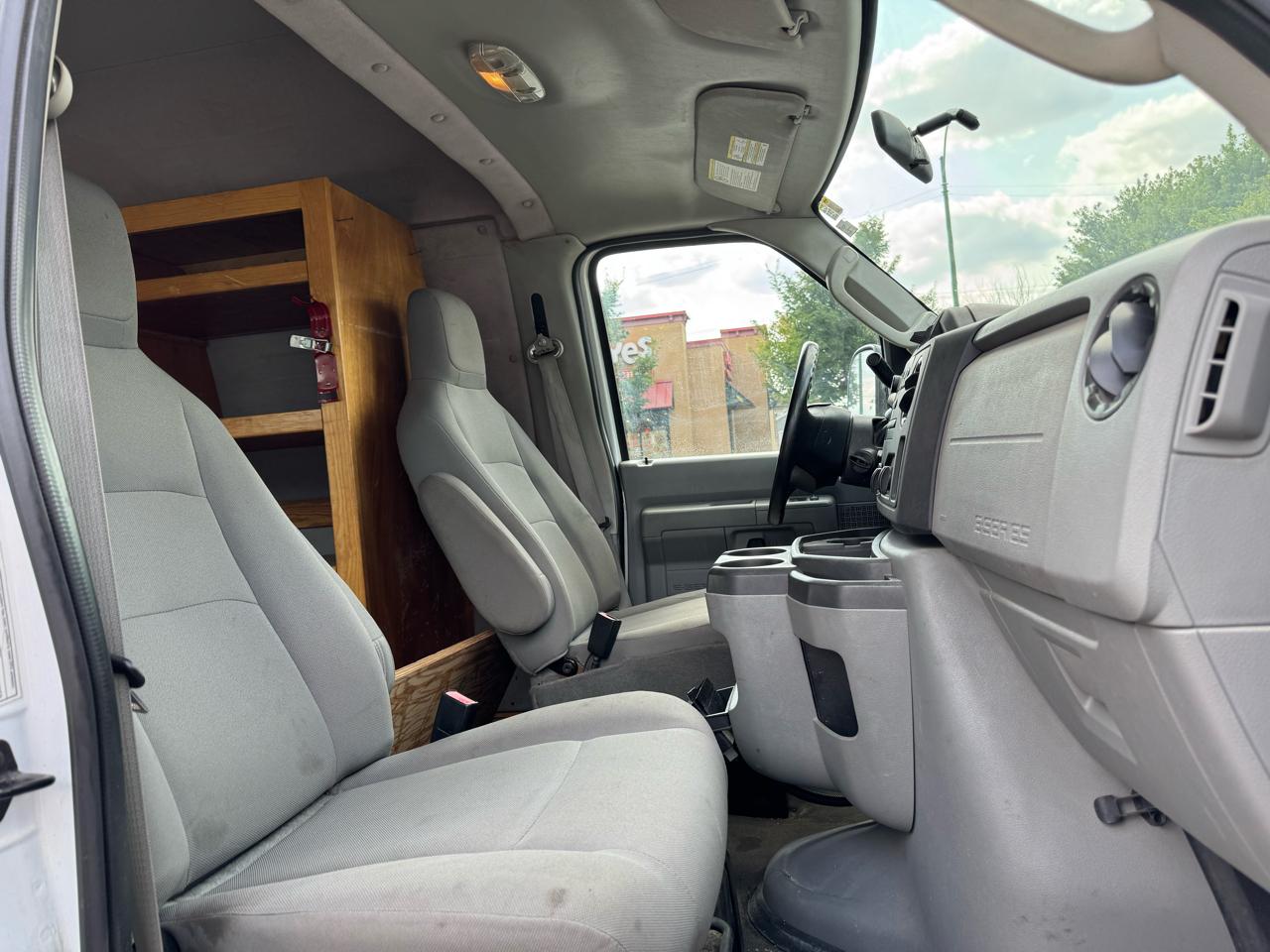 Ford Econoline E-250 2014