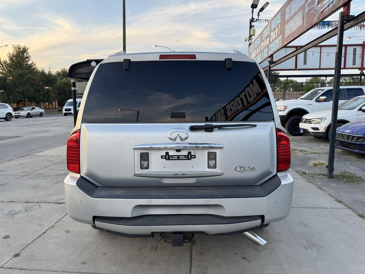 Infiniti QX56 AWD 2006