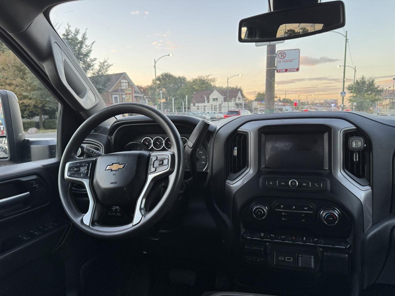 Chevrolet Silverado 2500HD Work Truck Crew Cab 4WD 2022