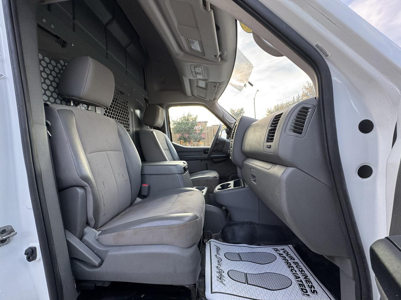 Nissan NV Cargo 2500 HD S V6 High Roof 2021