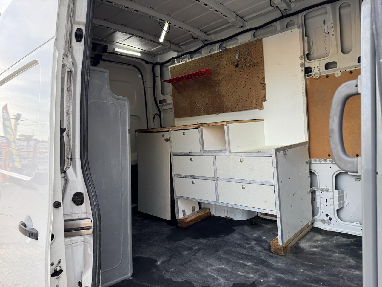 Nissan NV Cargo 2500 HD S V6 High Roof 2021