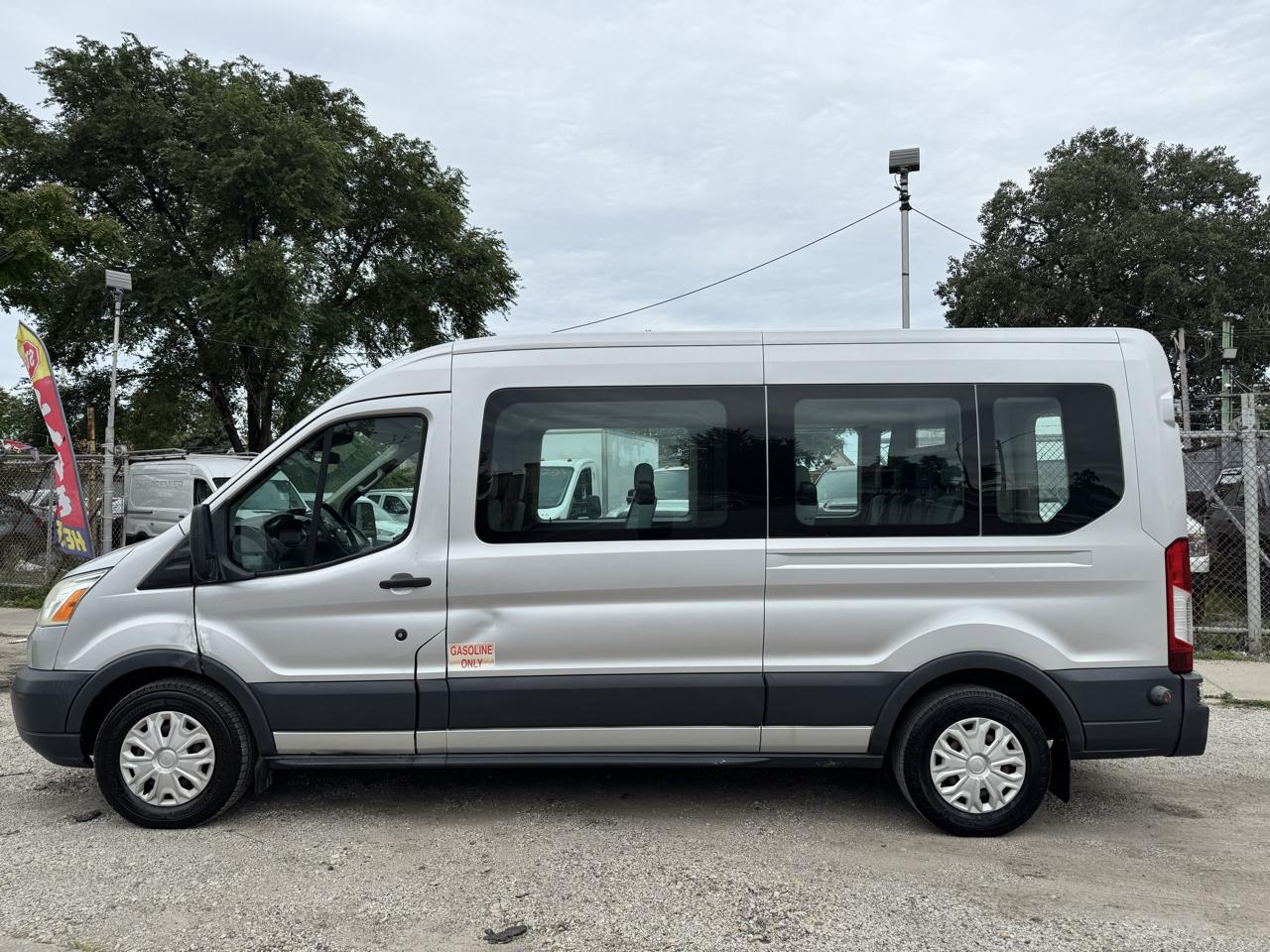 Ford Transit 350 Wagon High Roof XL w/Sliding Pass. 148-in. WB 2016