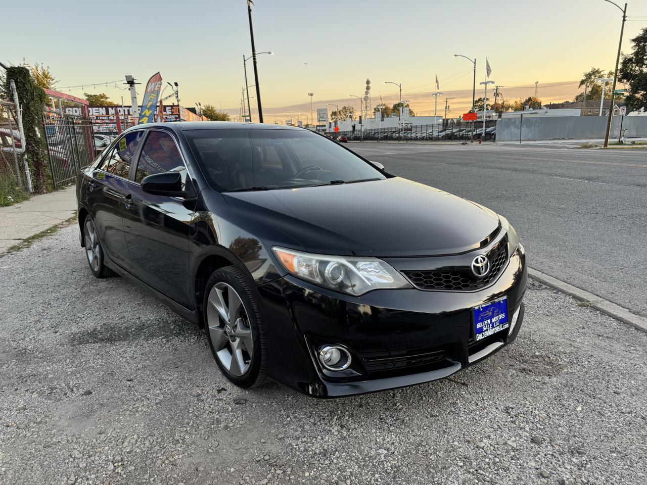 Toyota Camry XLE V6 2014