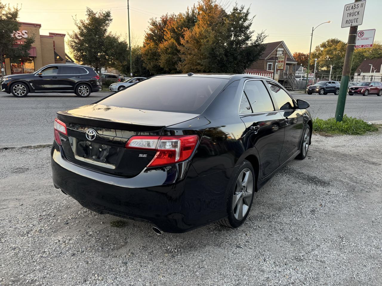 Toyota Camry XLE V6 2014
