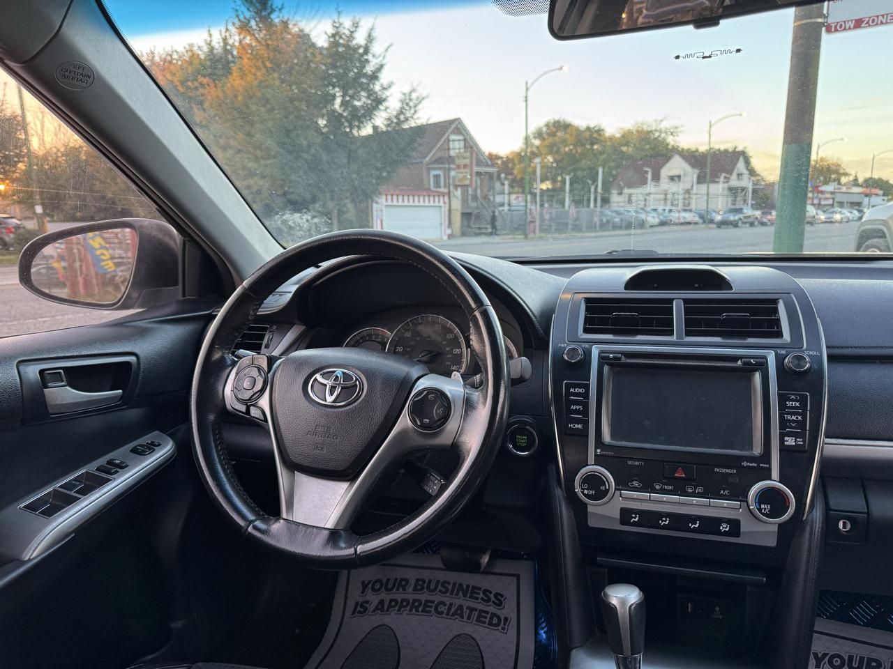 Toyota Camry XLE V6 2014