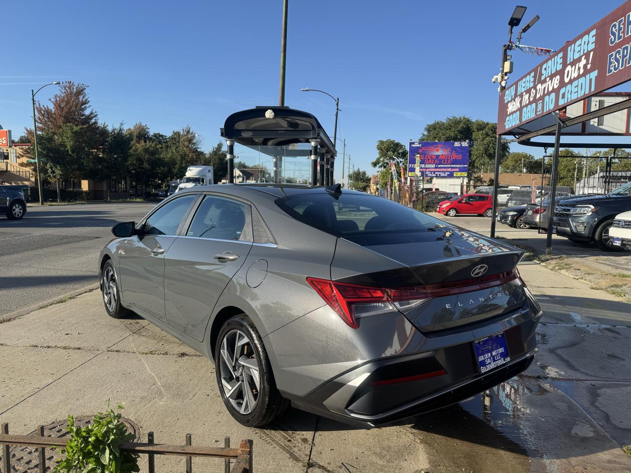 Hyundai Elantra SEL Convenience 2025