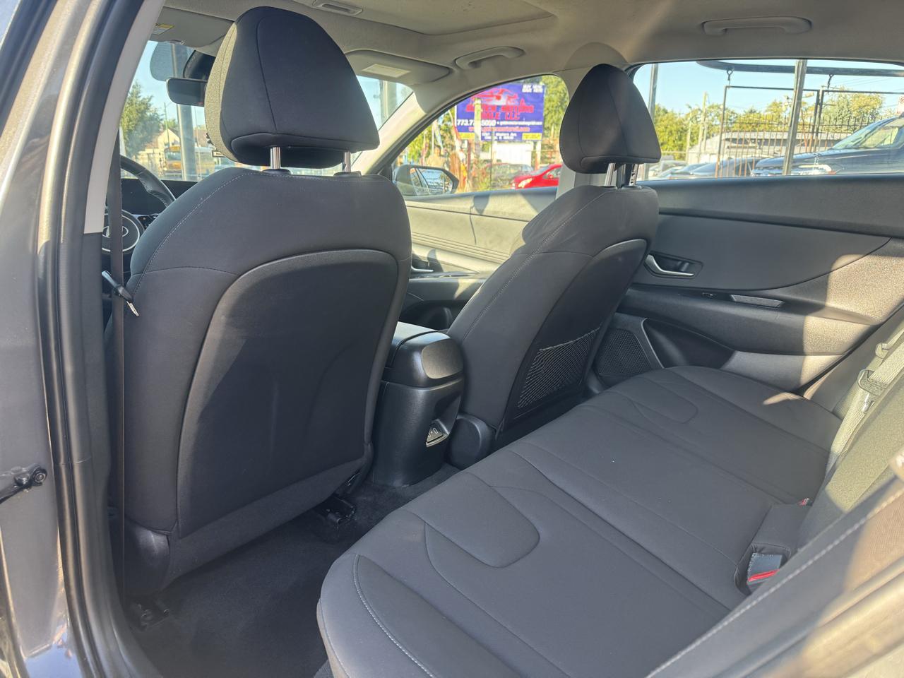 Hyundai Elantra SEL Convenience 2025
