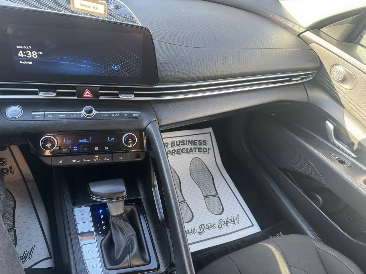 Hyundai Elantra SEL Convenience 2025