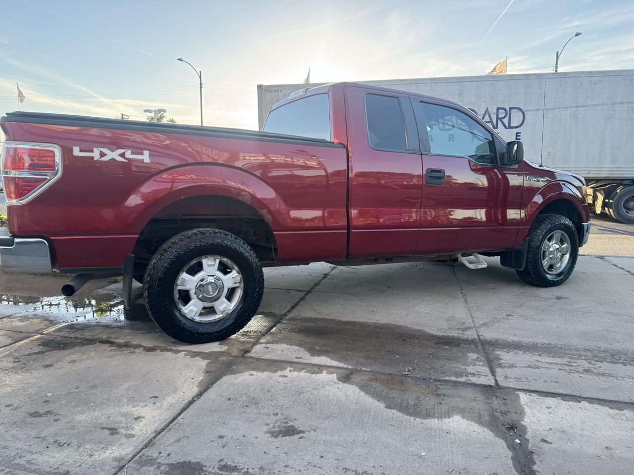 Ford F-150 XLT SuperCab 8-ft. Bed 4WD 2013