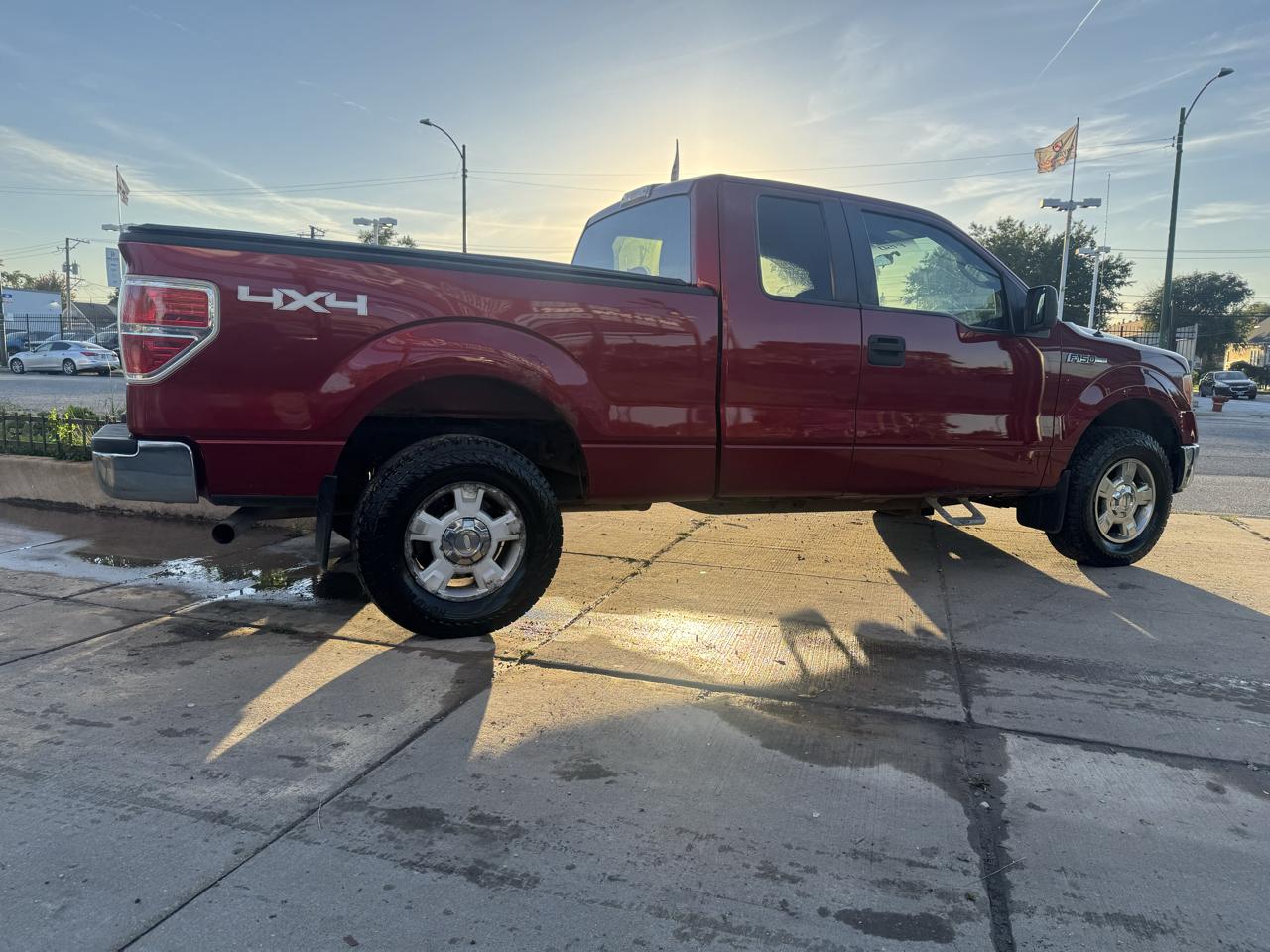 Ford F-150 XLT SuperCab 8-ft. Bed 4WD 2013