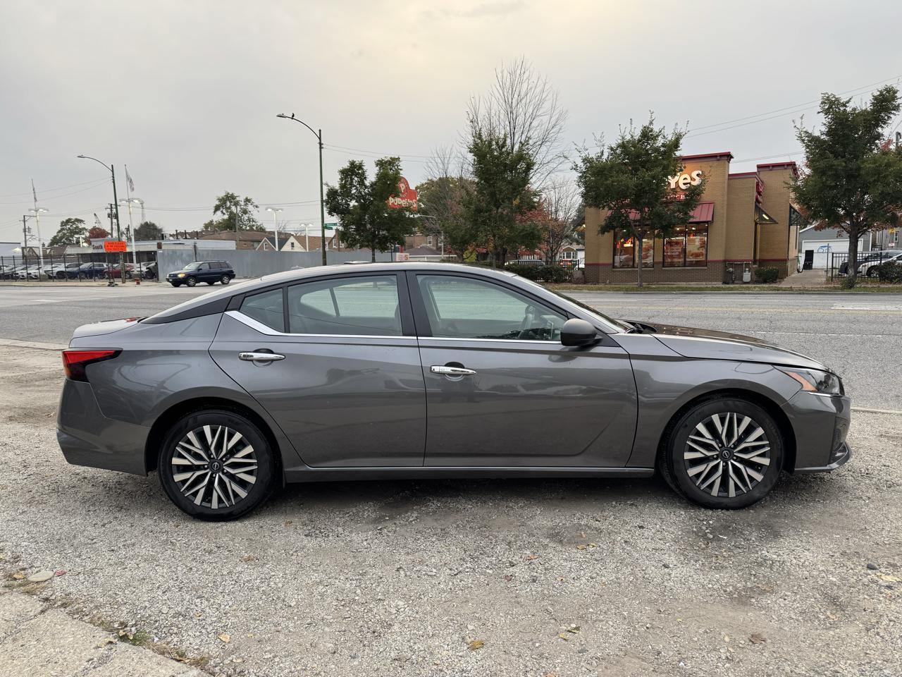 Nissan Altima 2.5 SV 2025