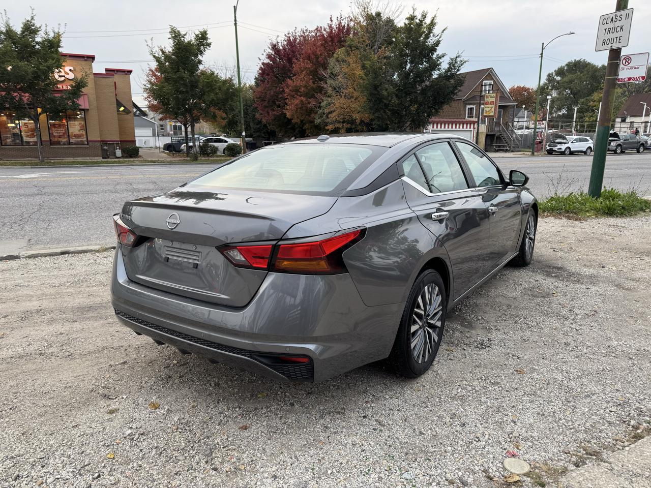 Nissan Altima 2.5 SV 2025